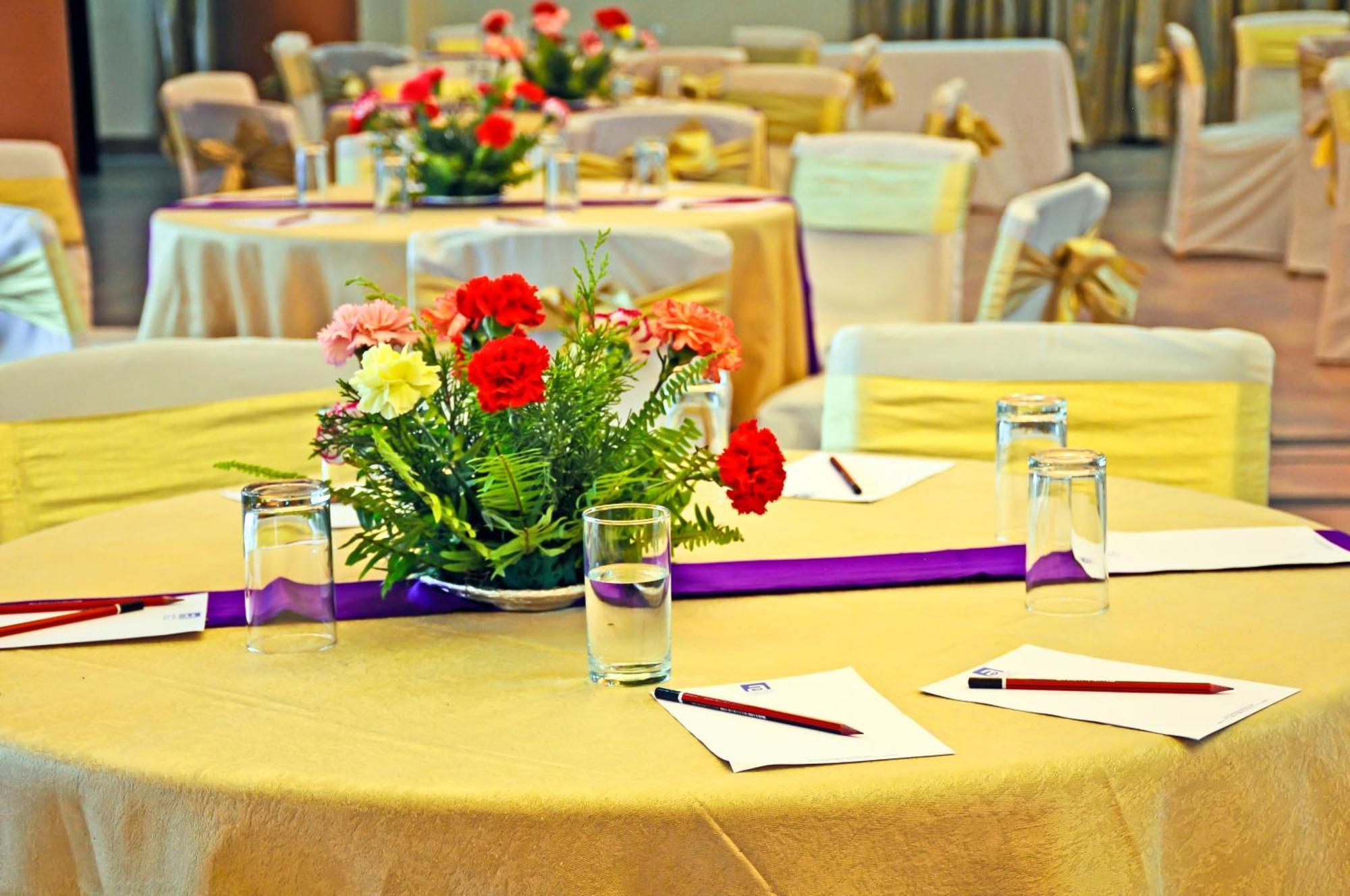 Airport Hotel Κατμαντού Εξωτερικό φωτογραφία